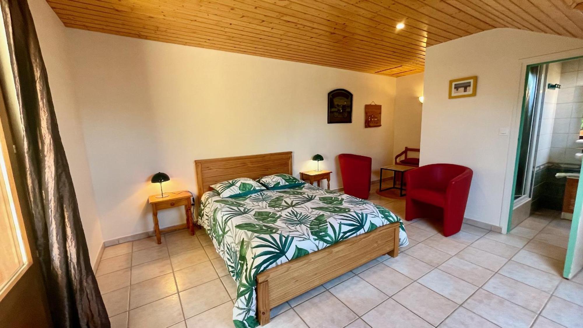 Chambres D'Hotes Les Tilleuls Poullaouen Экстерьер фото